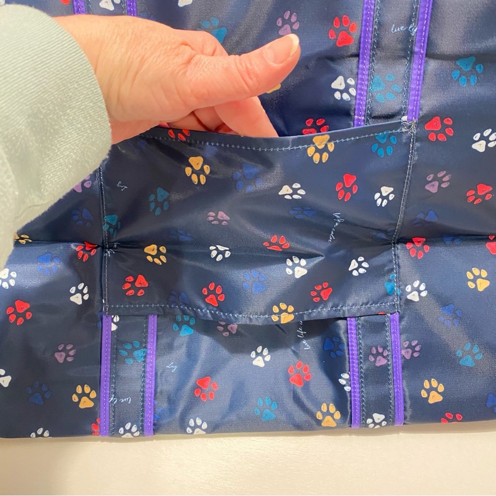 Lug Rover Tote. NWT. HUGE! Paws Navy pattern - Picture 7 of 13